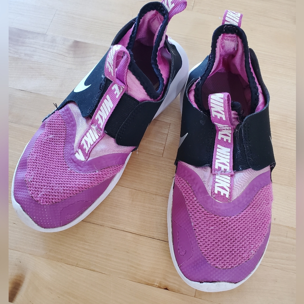 NIKE FLEXRUNNER GIRLS 13.5